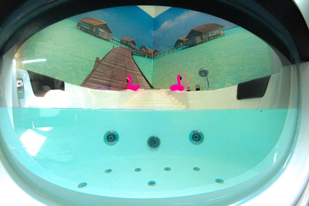 Hot Jacuzzi In Cracow * Krakau